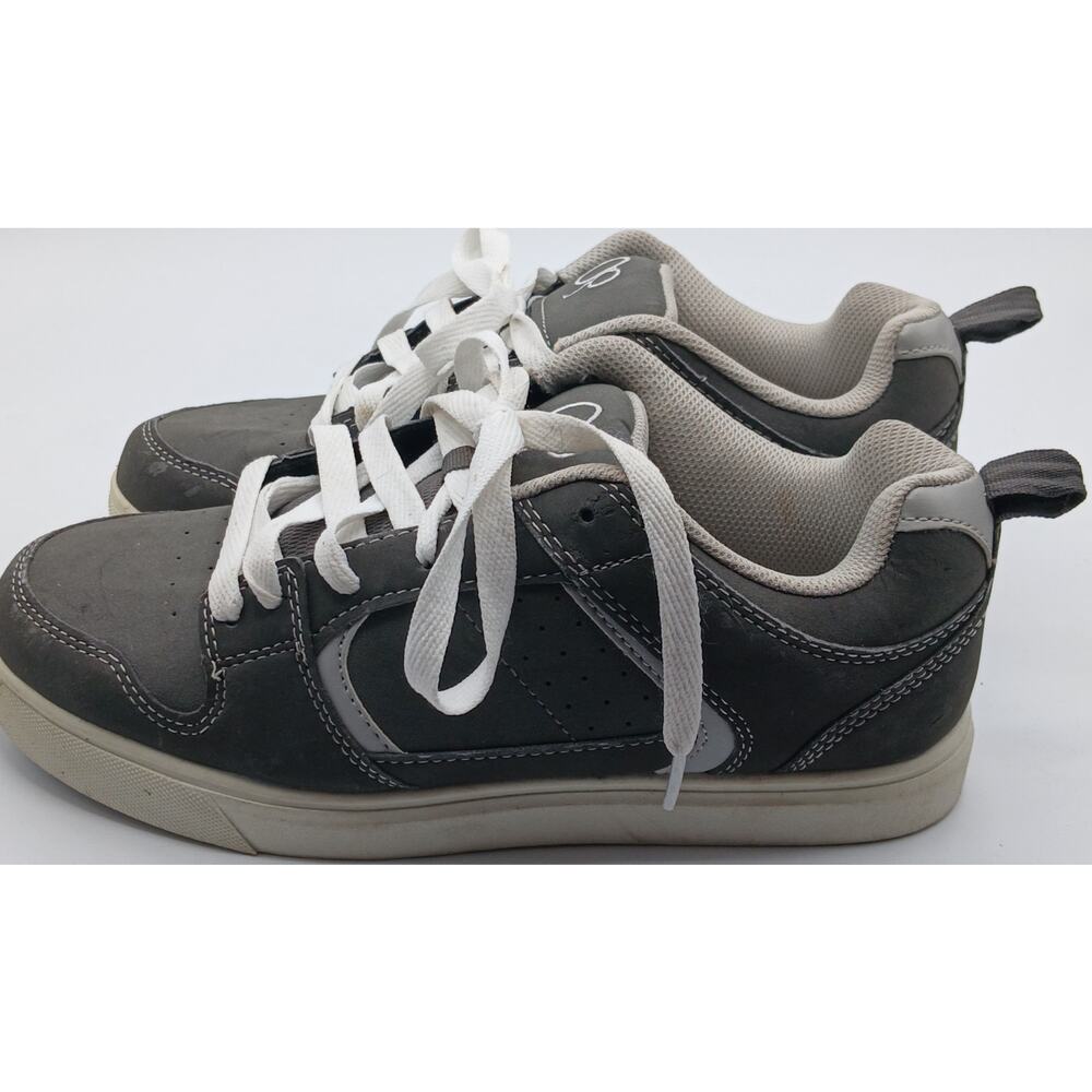 Men's Ocean Pacific Skate Sneakers. Grey/White. Size 7.5.